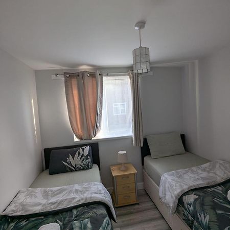 A&A Apartment Basildon Nevendon Zewnętrze zdjęcie
