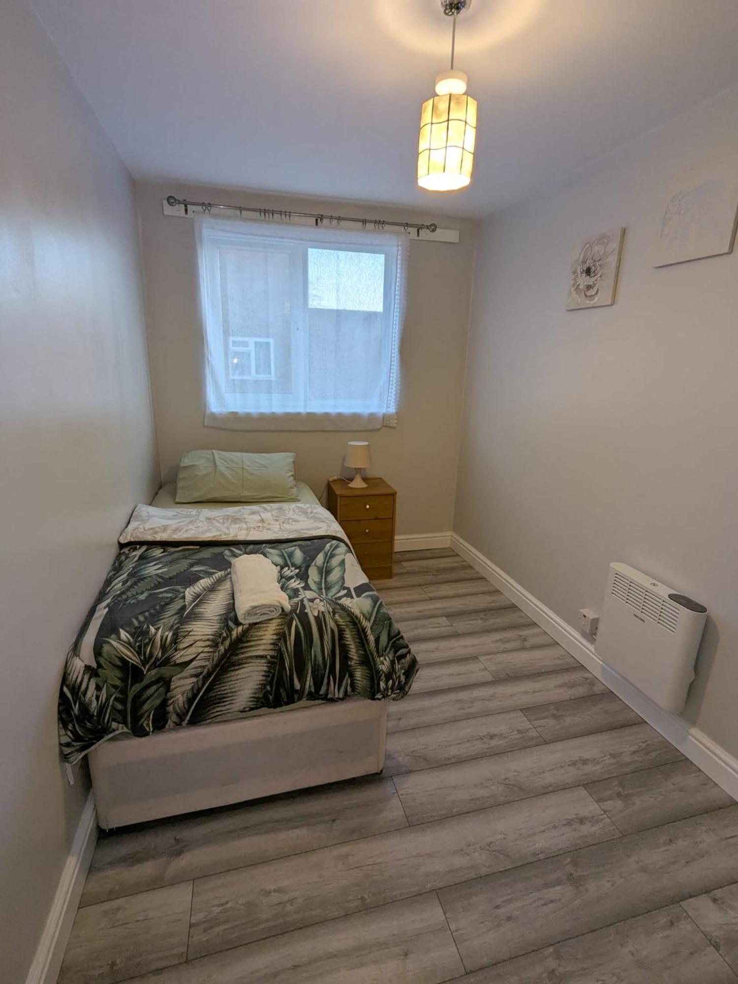 A&A Apartment Basildon Nevendon Zewnętrze zdjęcie