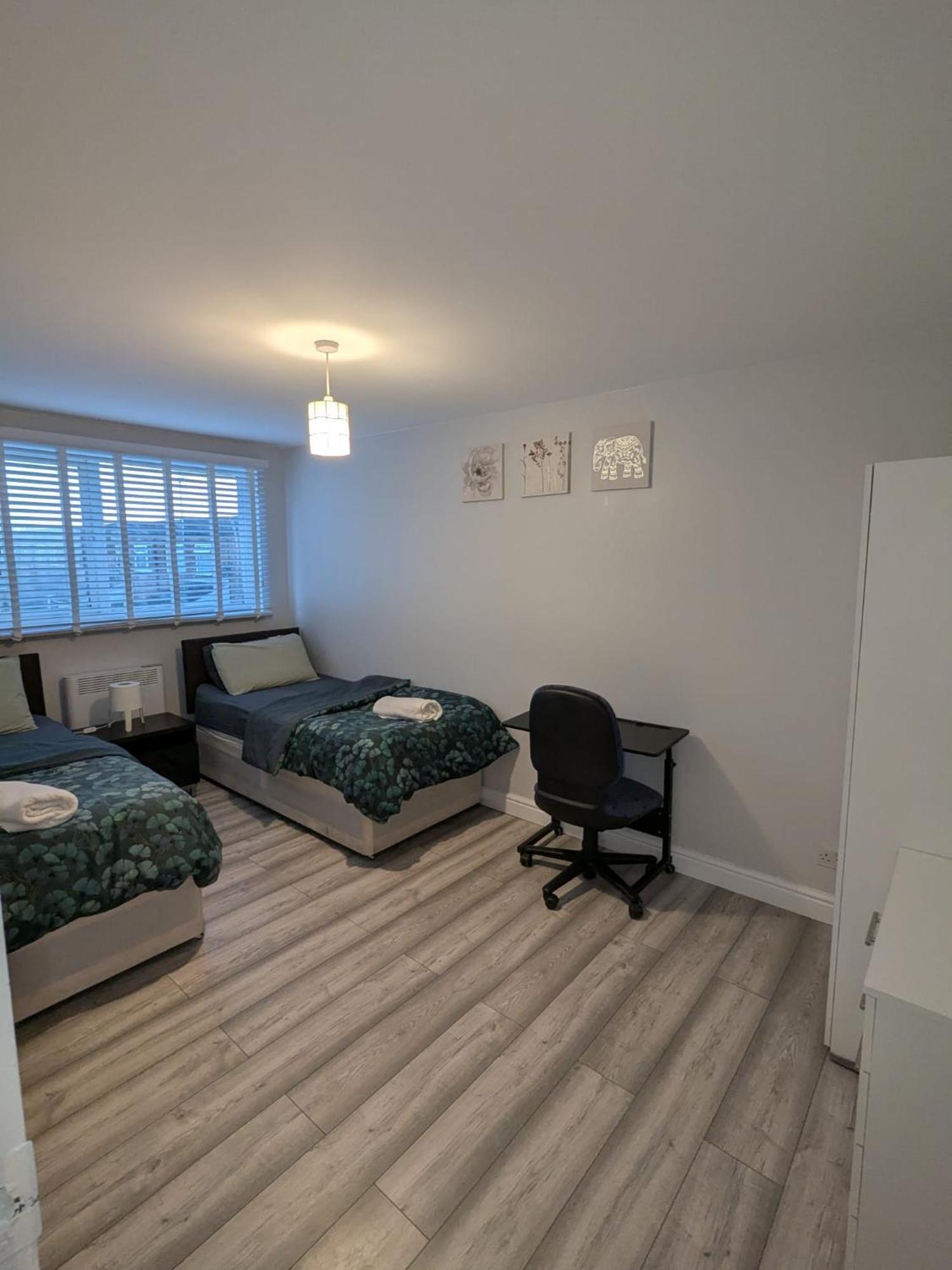 A&A Apartment Basildon Nevendon Zewnętrze zdjęcie
