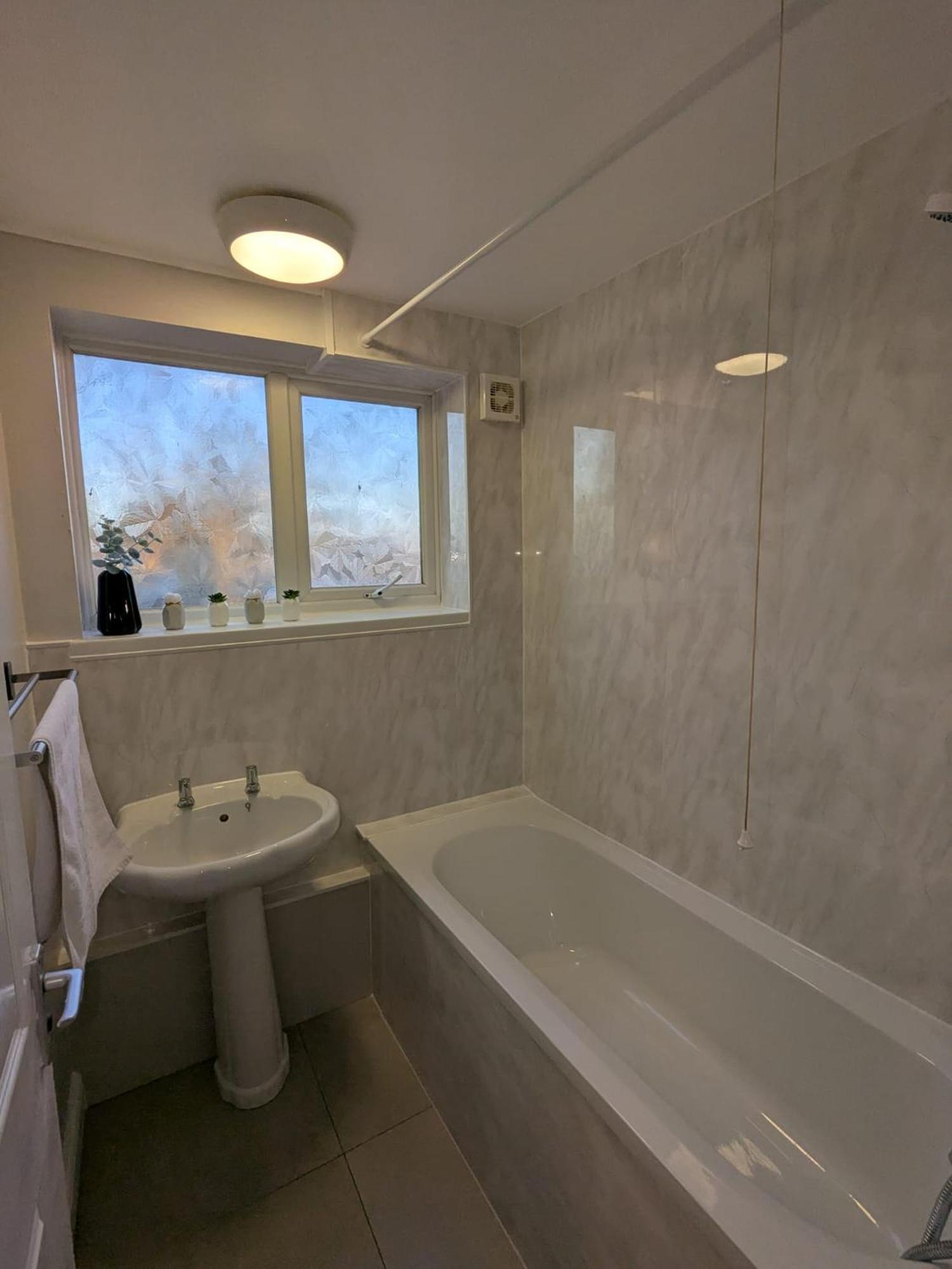 A&A Apartment Basildon Nevendon Zewnętrze zdjęcie