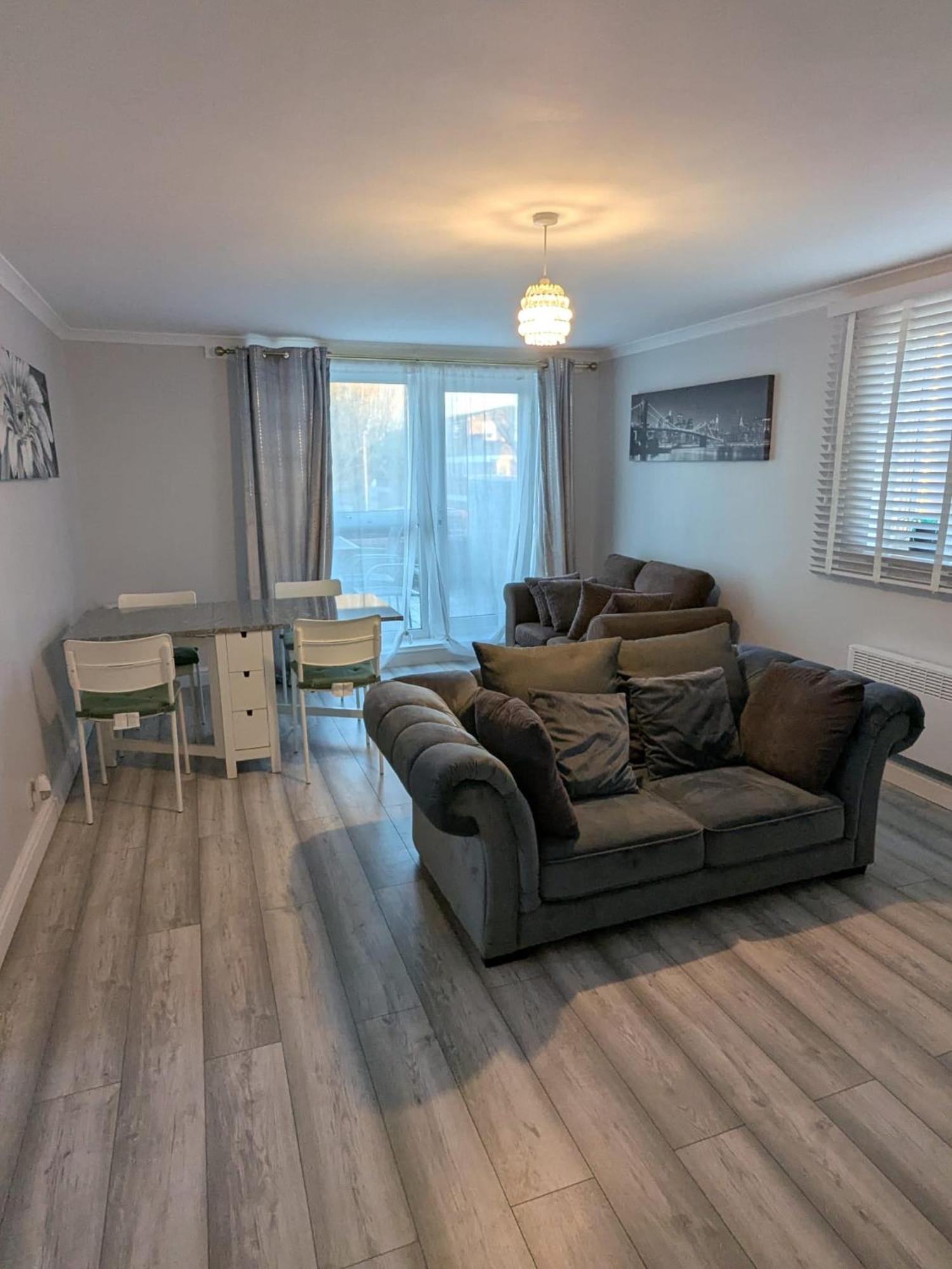 A&A Apartment Basildon Nevendon Zewnętrze zdjęcie