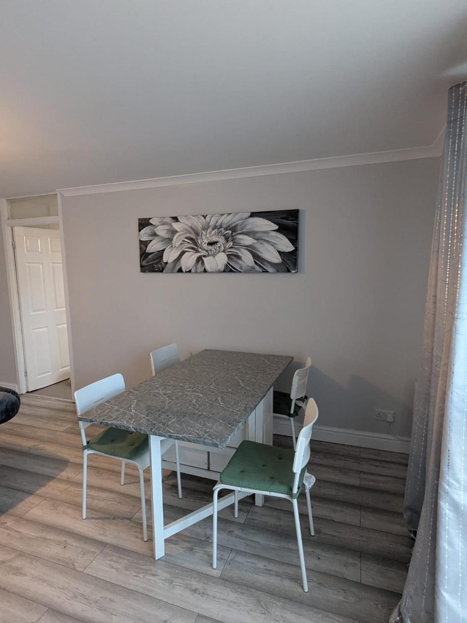 A&A Apartment Basildon Nevendon Zewnętrze zdjęcie