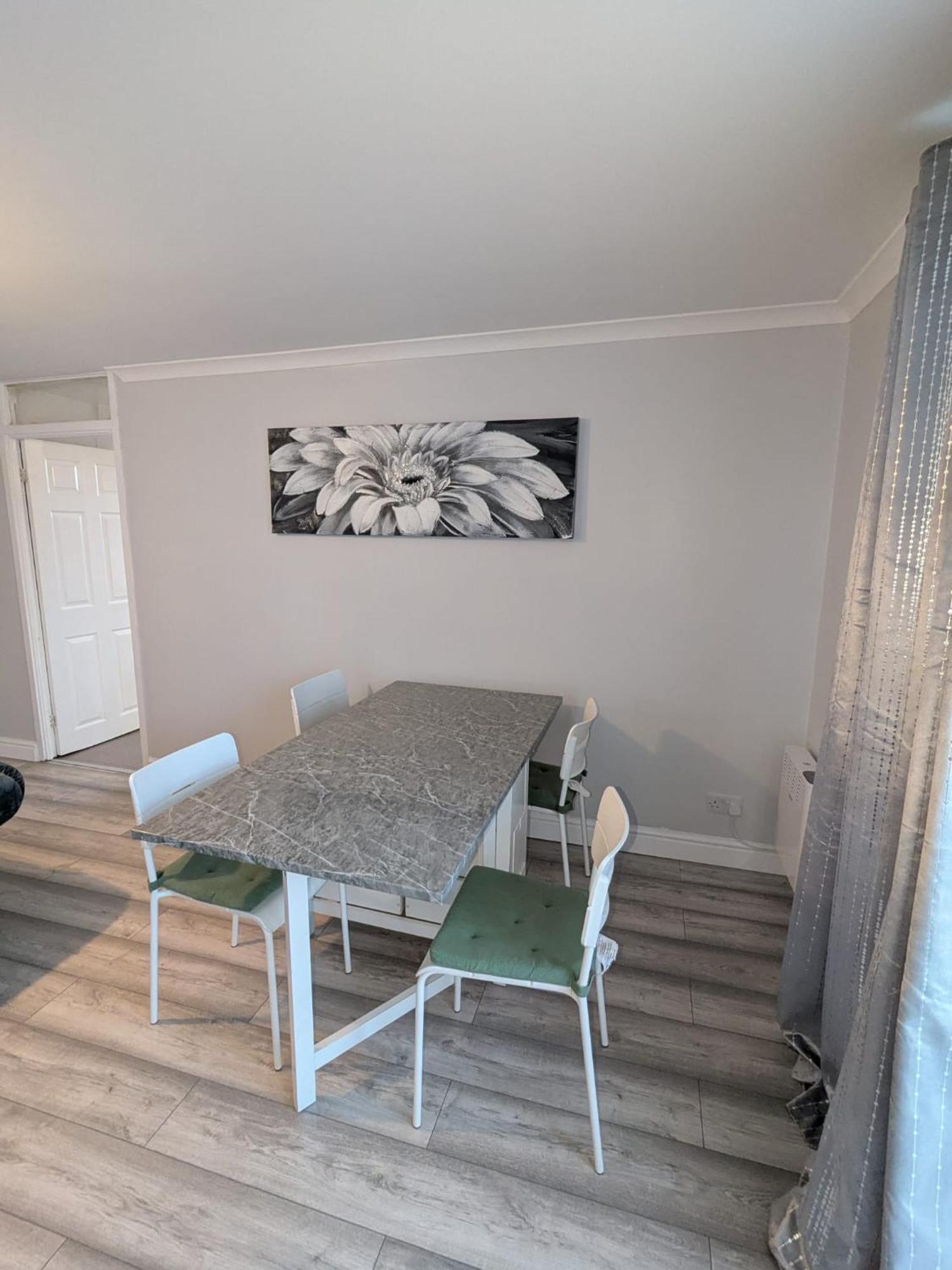 A&A Apartment Basildon Nevendon Zewnętrze zdjęcie